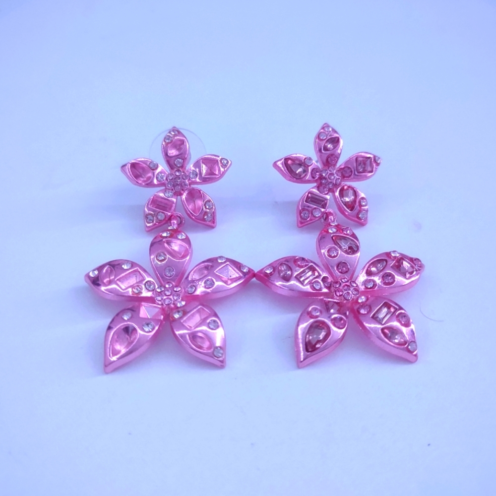 Adorable Pink Flower Earrings